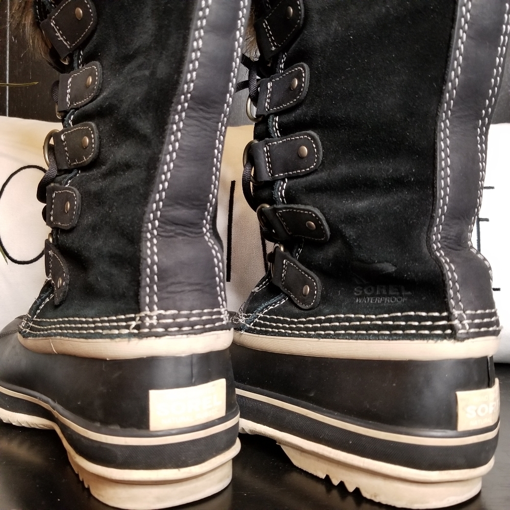 Waterproof Boots - Picture 4 of 7